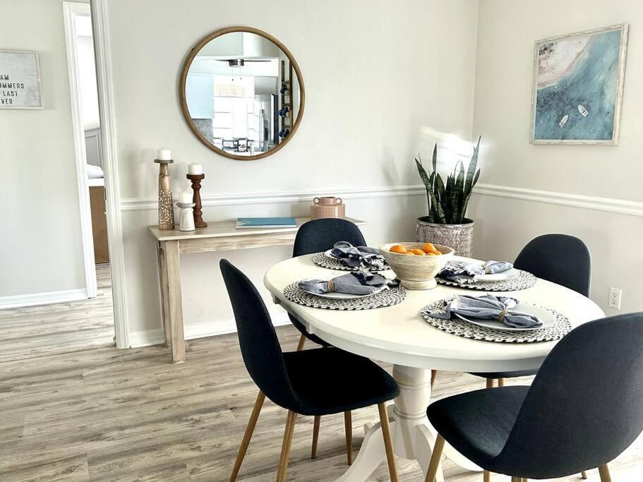 Beautiful Spacious Home! Close To Beaches - Heated Private Pool イングルウッド エクステリア 写真