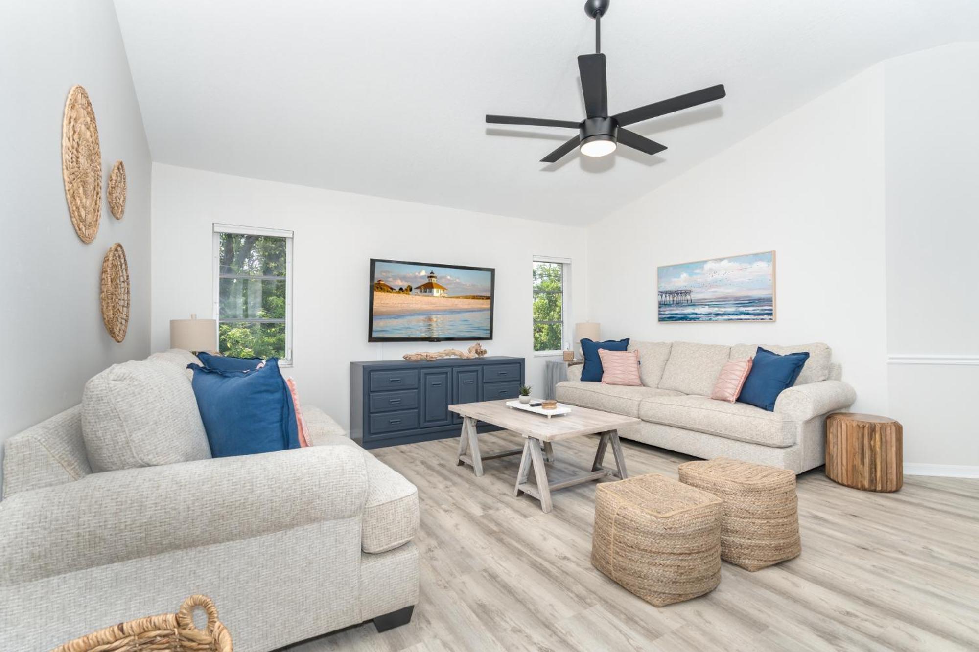 Beautiful Spacious Home! Close To Beaches - Heated Private Pool イングルウッド エクステリア 写真