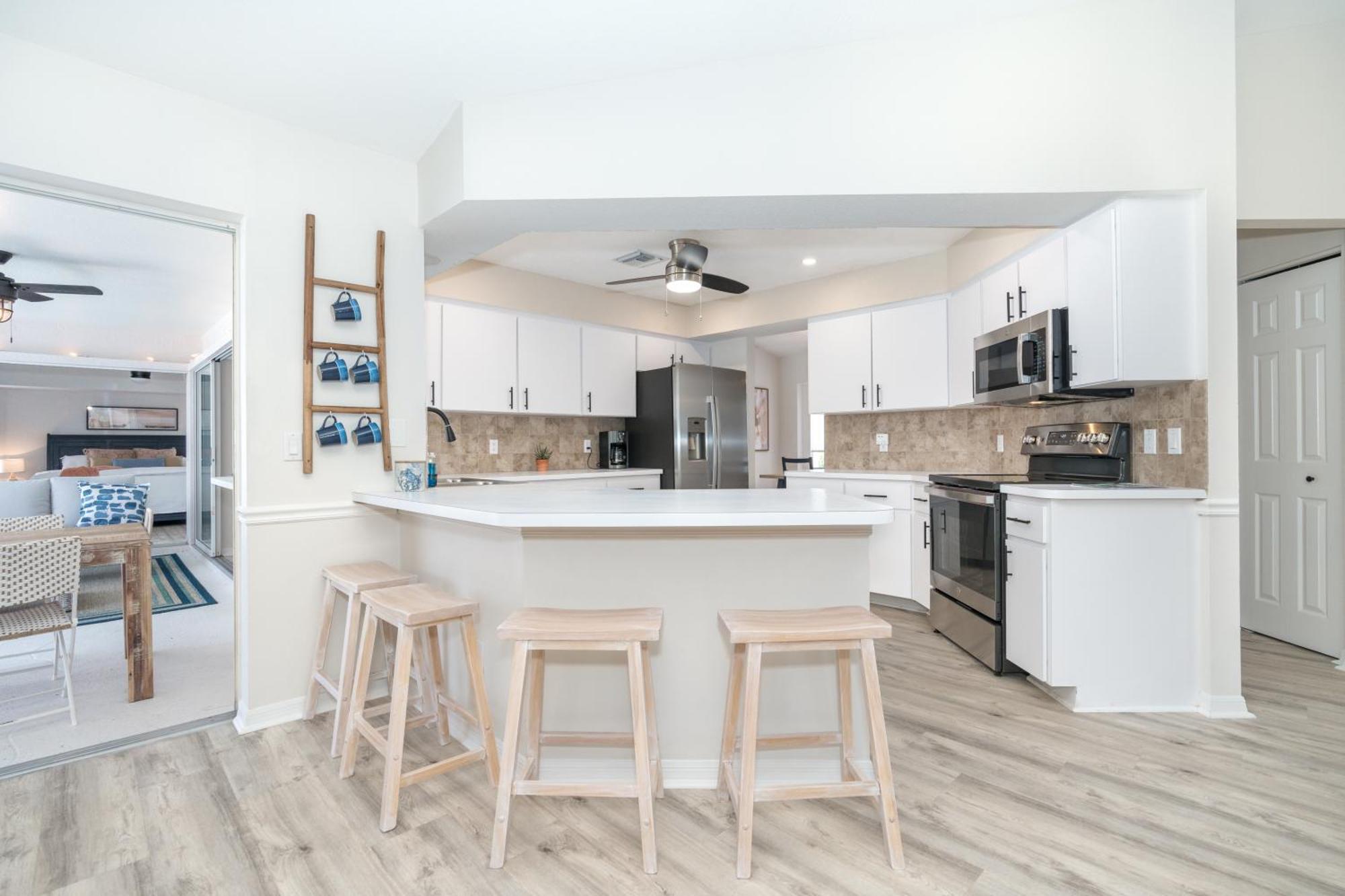 Beautiful Spacious Home! Close To Beaches - Heated Private Pool イングルウッド エクステリア 写真