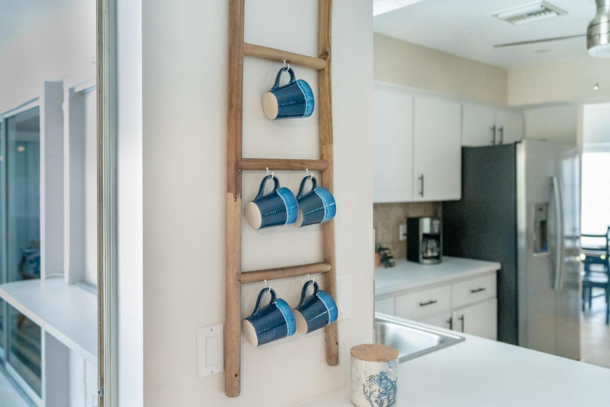 Beautiful Spacious Home! Close To Beaches - Heated Private Pool イングルウッド エクステリア 写真