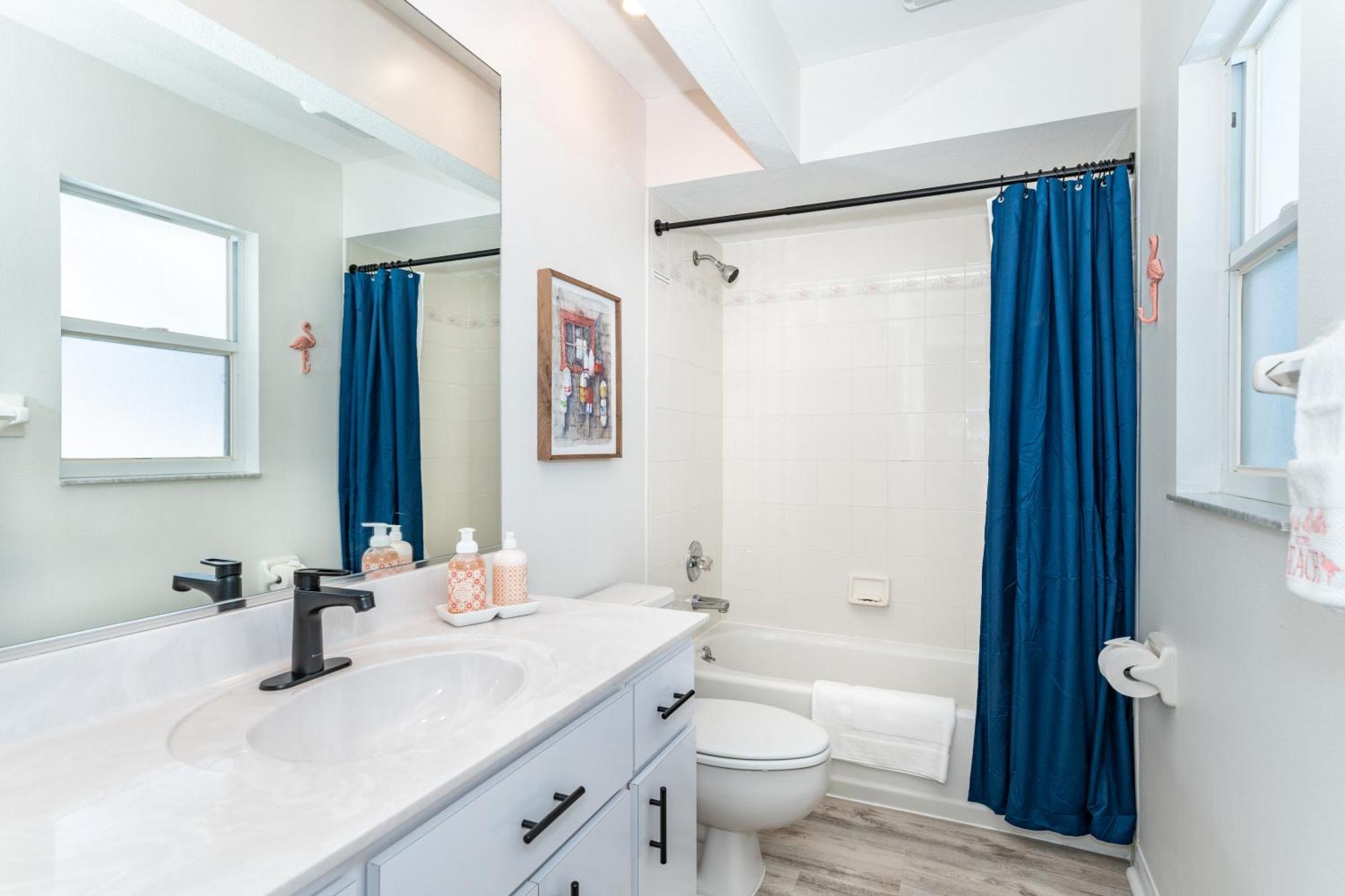Beautiful Spacious Home! Close To Beaches - Heated Private Pool イングルウッド エクステリア 写真
