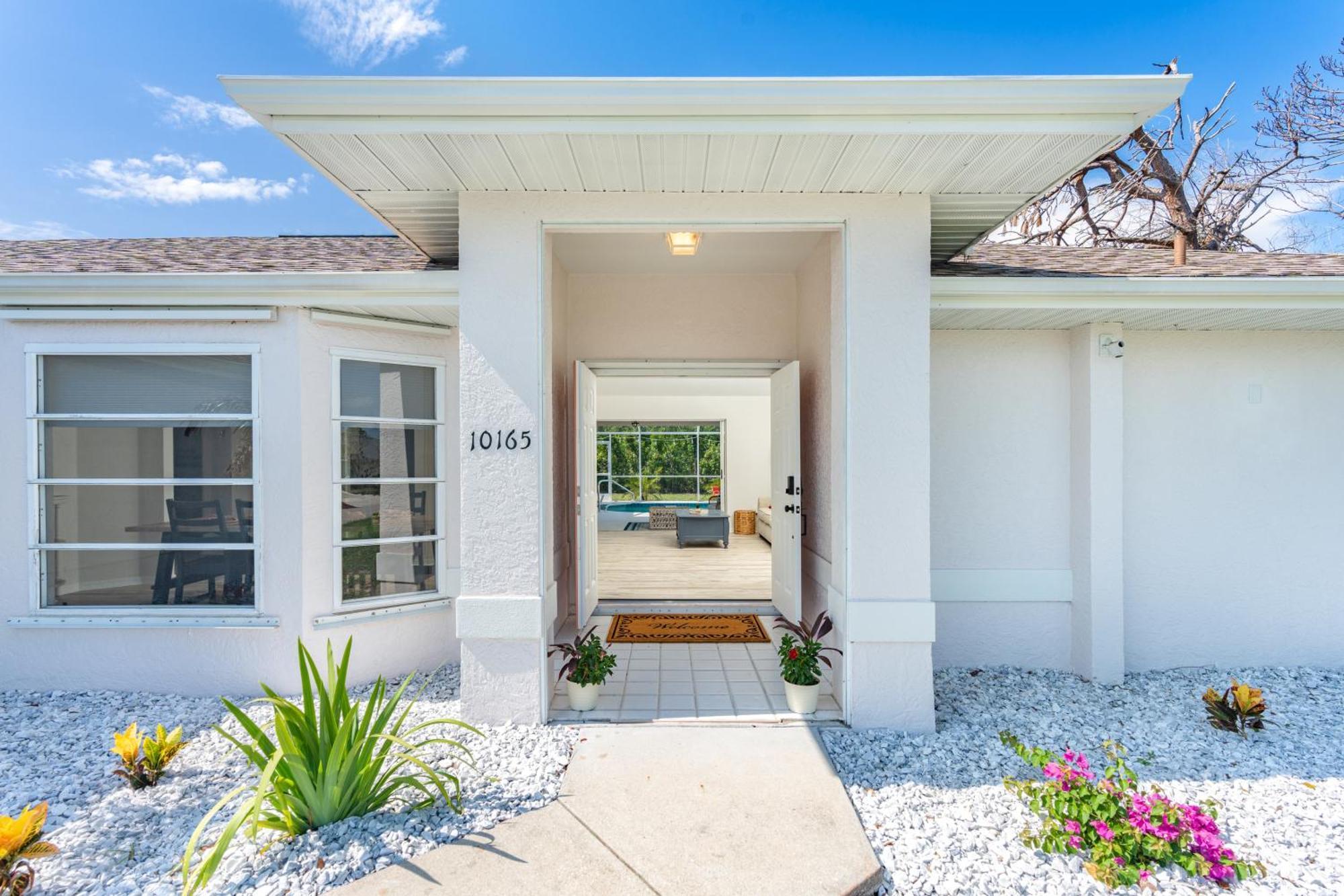 Beautiful Spacious Home! Close To Beaches - Heated Private Pool イングルウッド エクステリア 写真