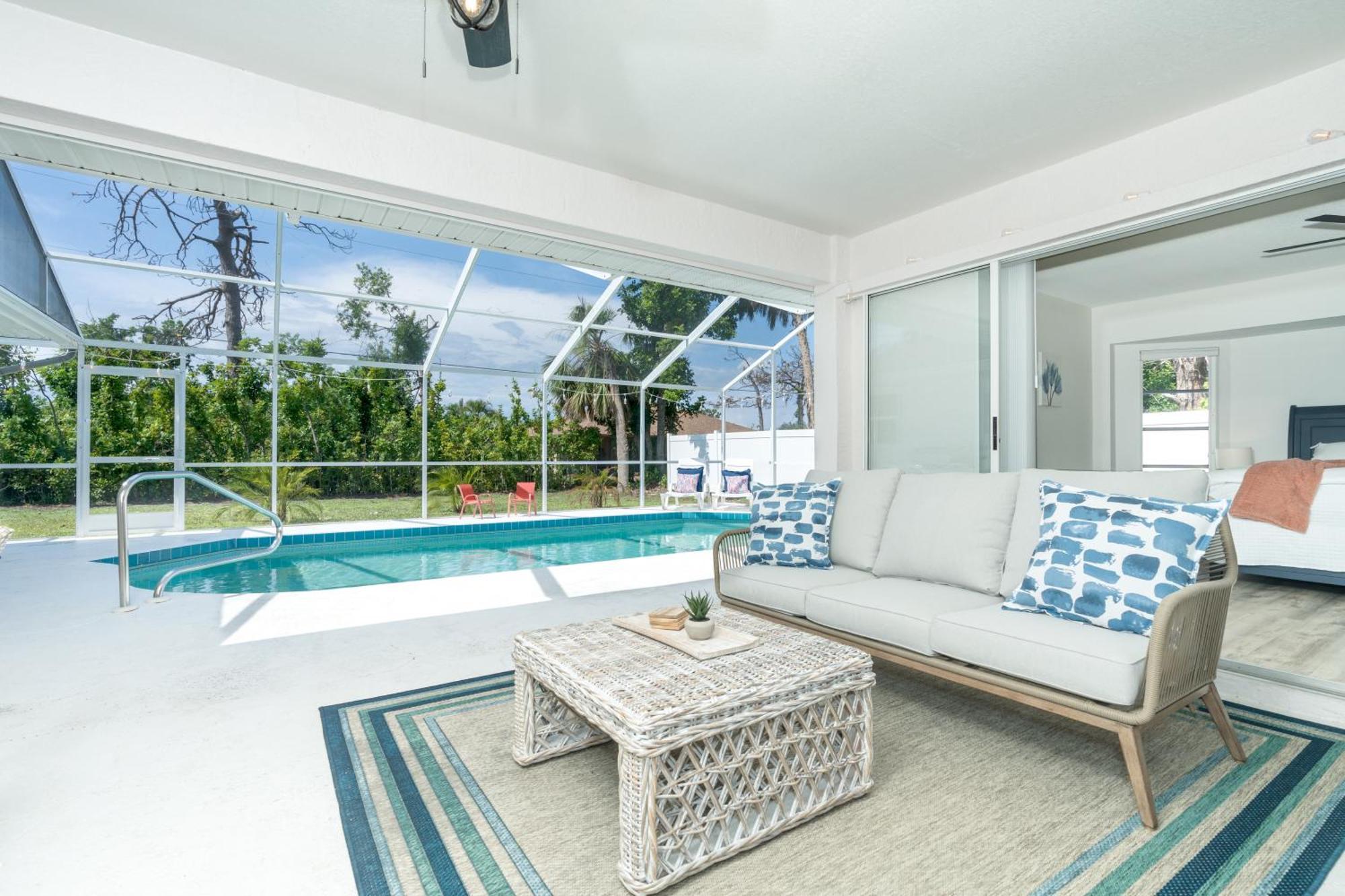 Beautiful Spacious Home! Close To Beaches - Heated Private Pool イングルウッド エクステリア 写真