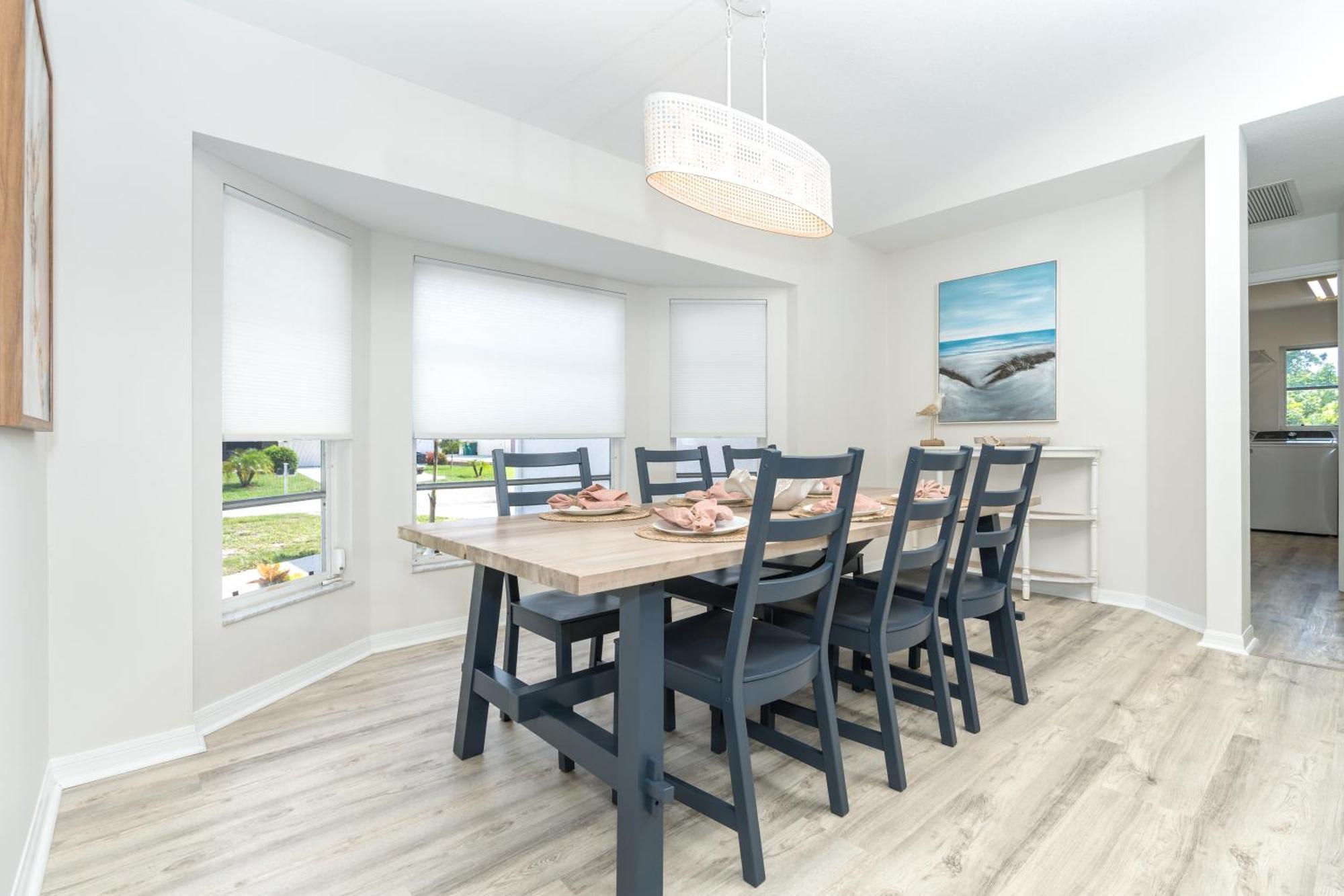 Beautiful Spacious Home! Close To Beaches - Heated Private Pool イングルウッド エクステリア 写真